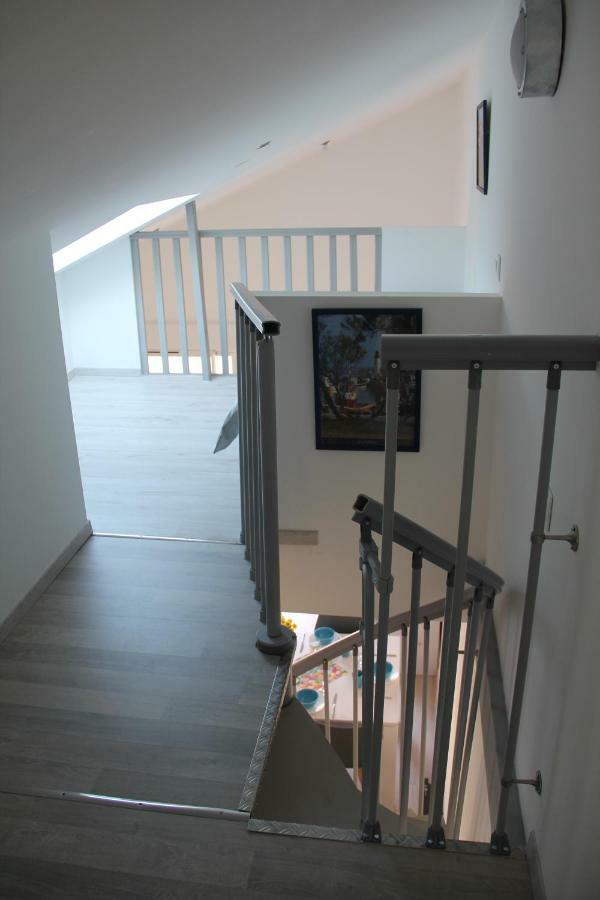 Le Clos Du Square - Climatise Rochefort  Exterior foto